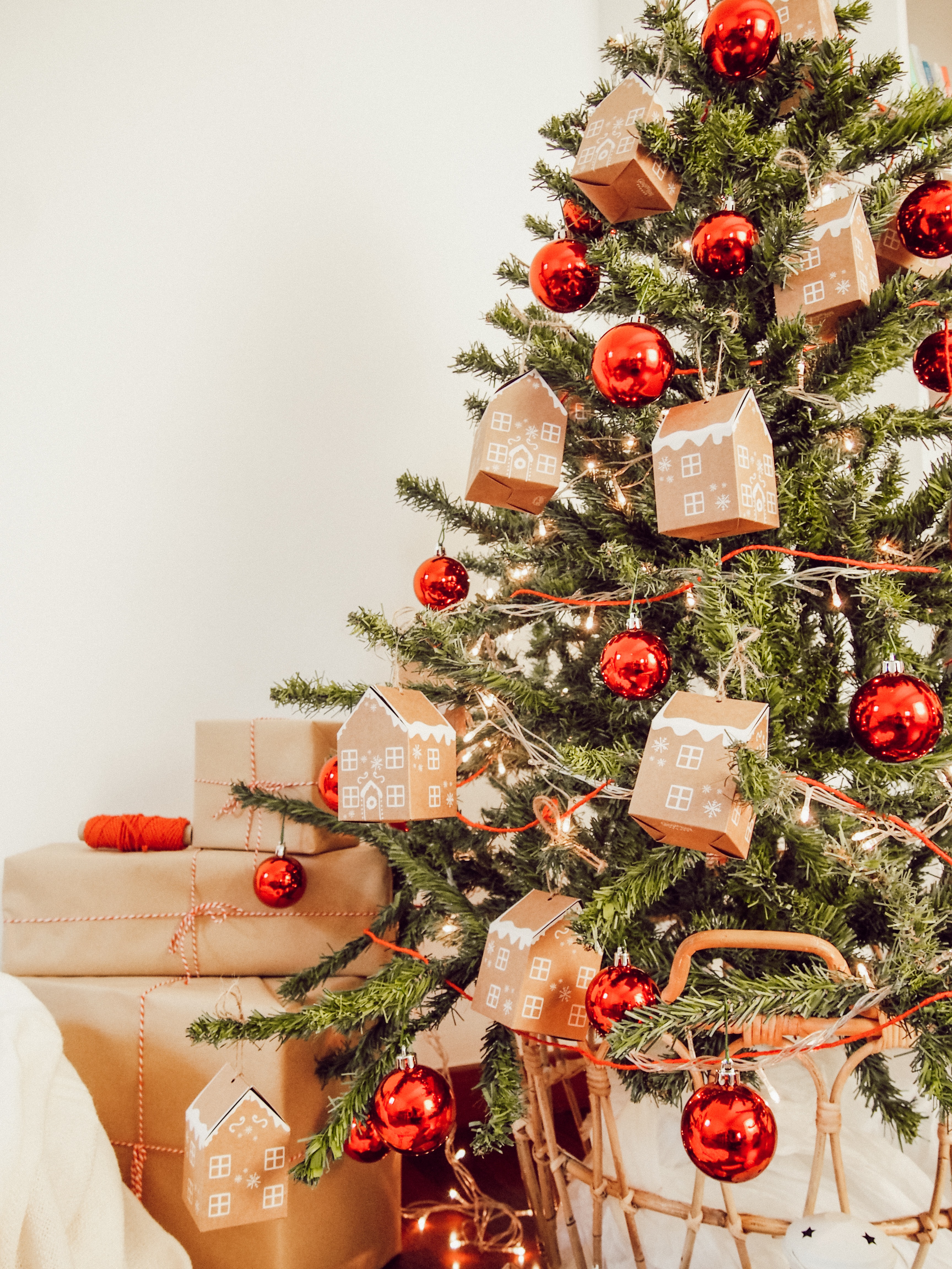 Christmas | Christmas Tree | Photo by <a href="https://unsplash.com/@marianarascao?utm_source=unsplash&utm_medium=referral&utm_content=creditCopyText">Mariana Rascão</a> on <a href="https://unsplash.com/s/photos/christmas?utm_source=unsplash&utm_medium=referral&utm_content=creditCopyText">Unsplash</a>