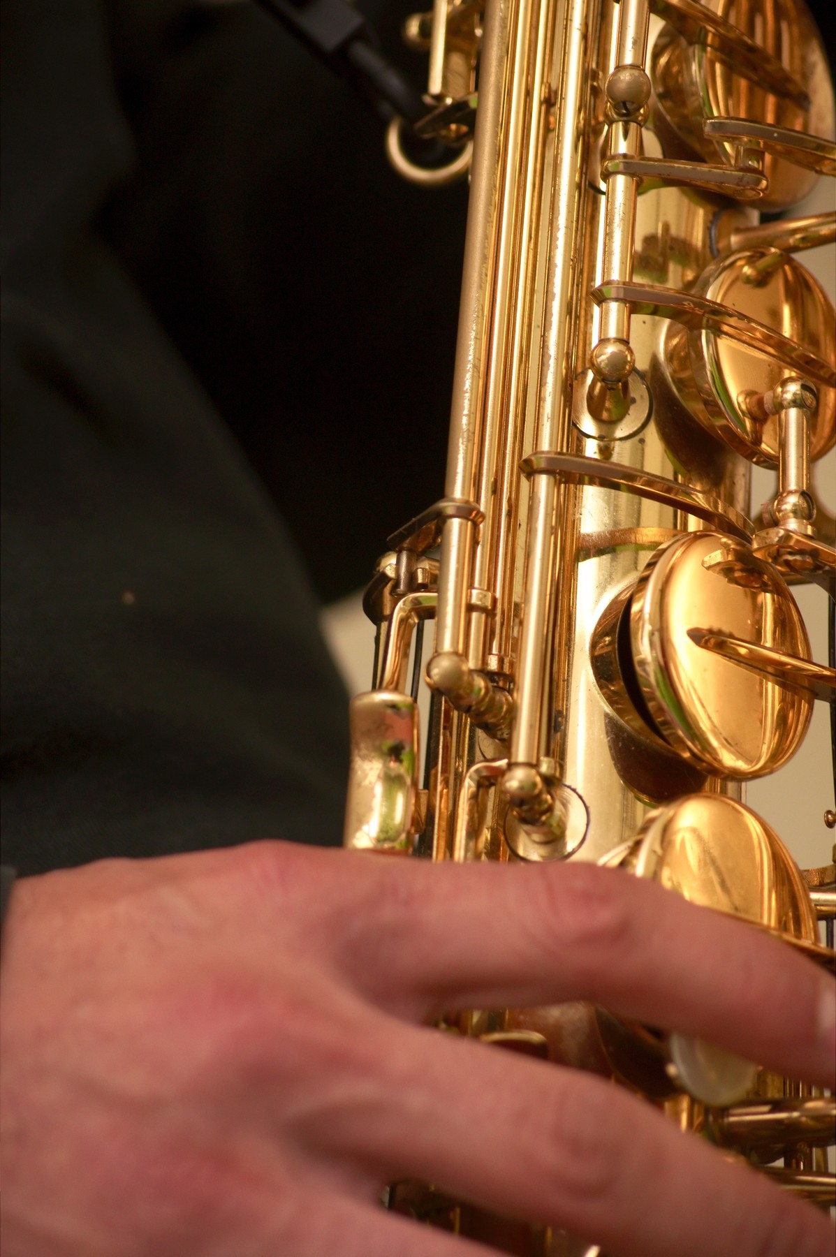 Close up of hands on a Saxophone | zigazou76  -  Foter  -  CC BY 2.0