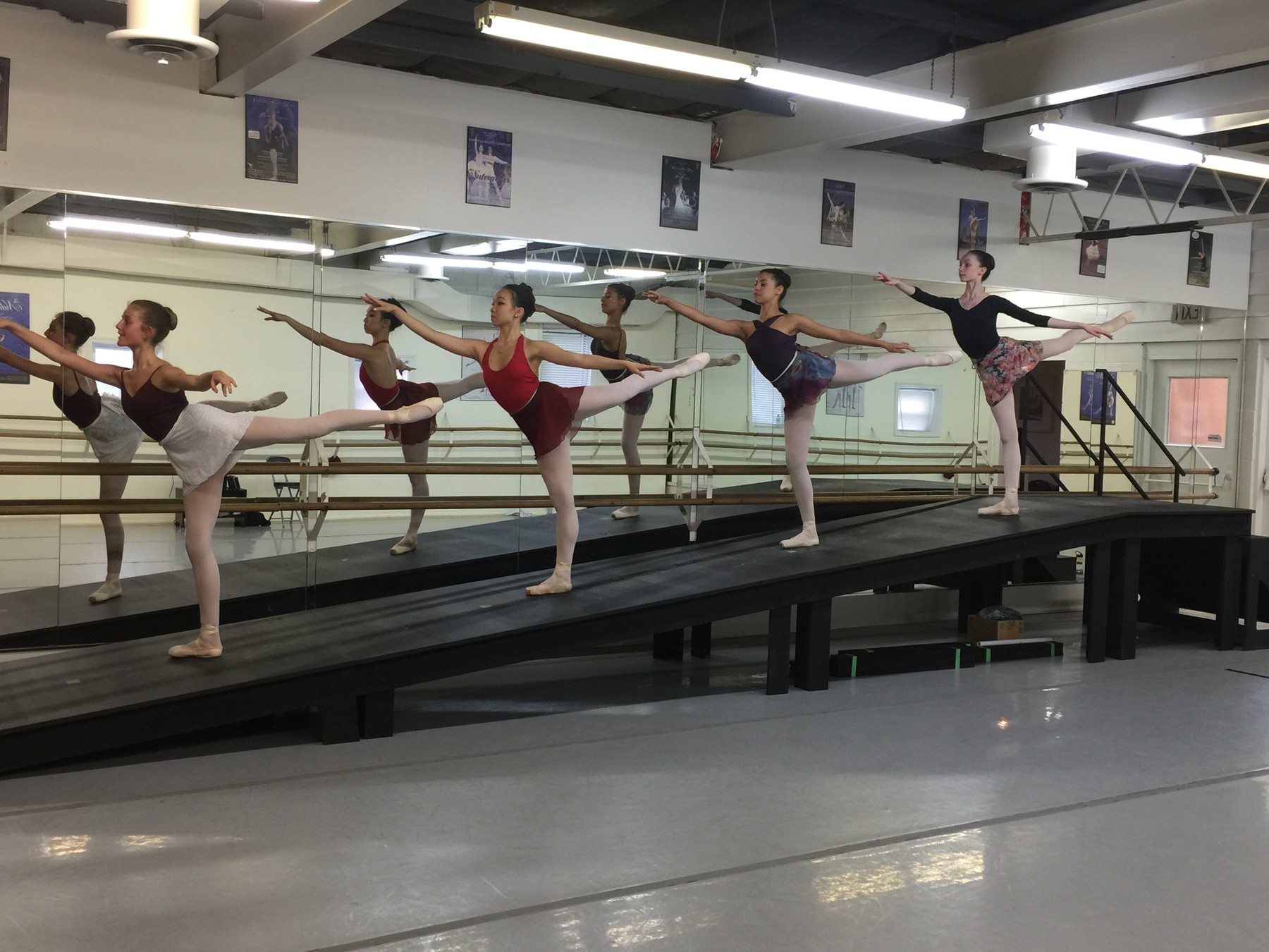 Oakville Ballet dancers rehears June 2016 | Oakville Ballet