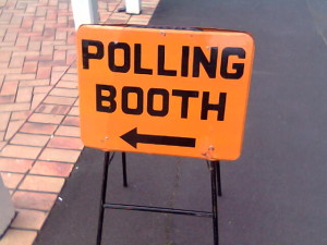 Polling booth sign | mandamonium / Foter / CC BY-ND