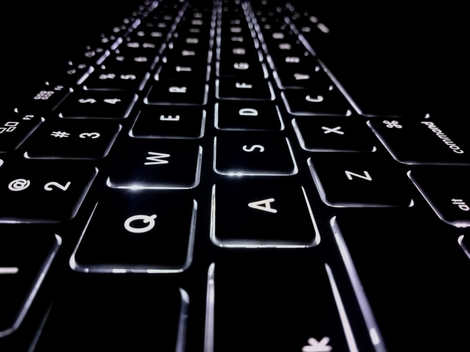 computer-keyboard-technology-sam-albury-unsplash