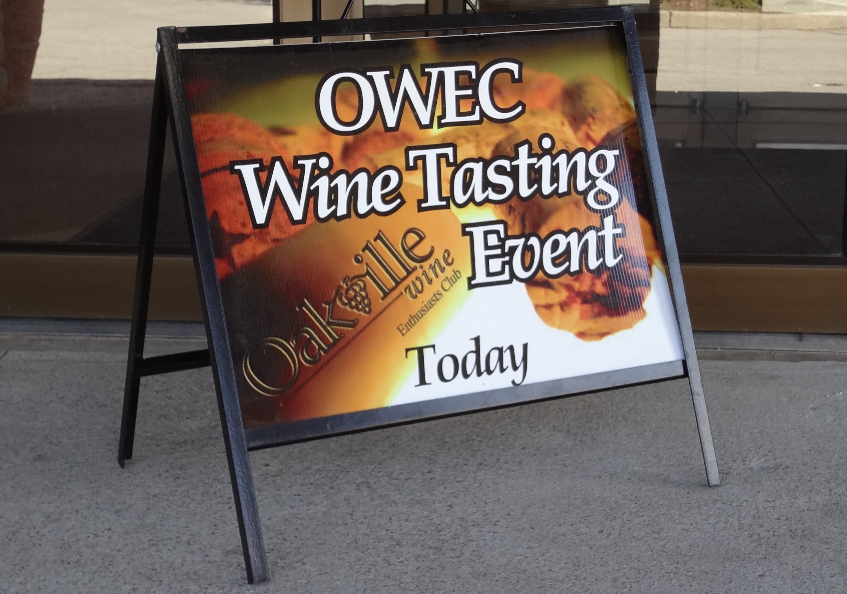 OWEC Wine Tasting Event sign | © C. Silversides