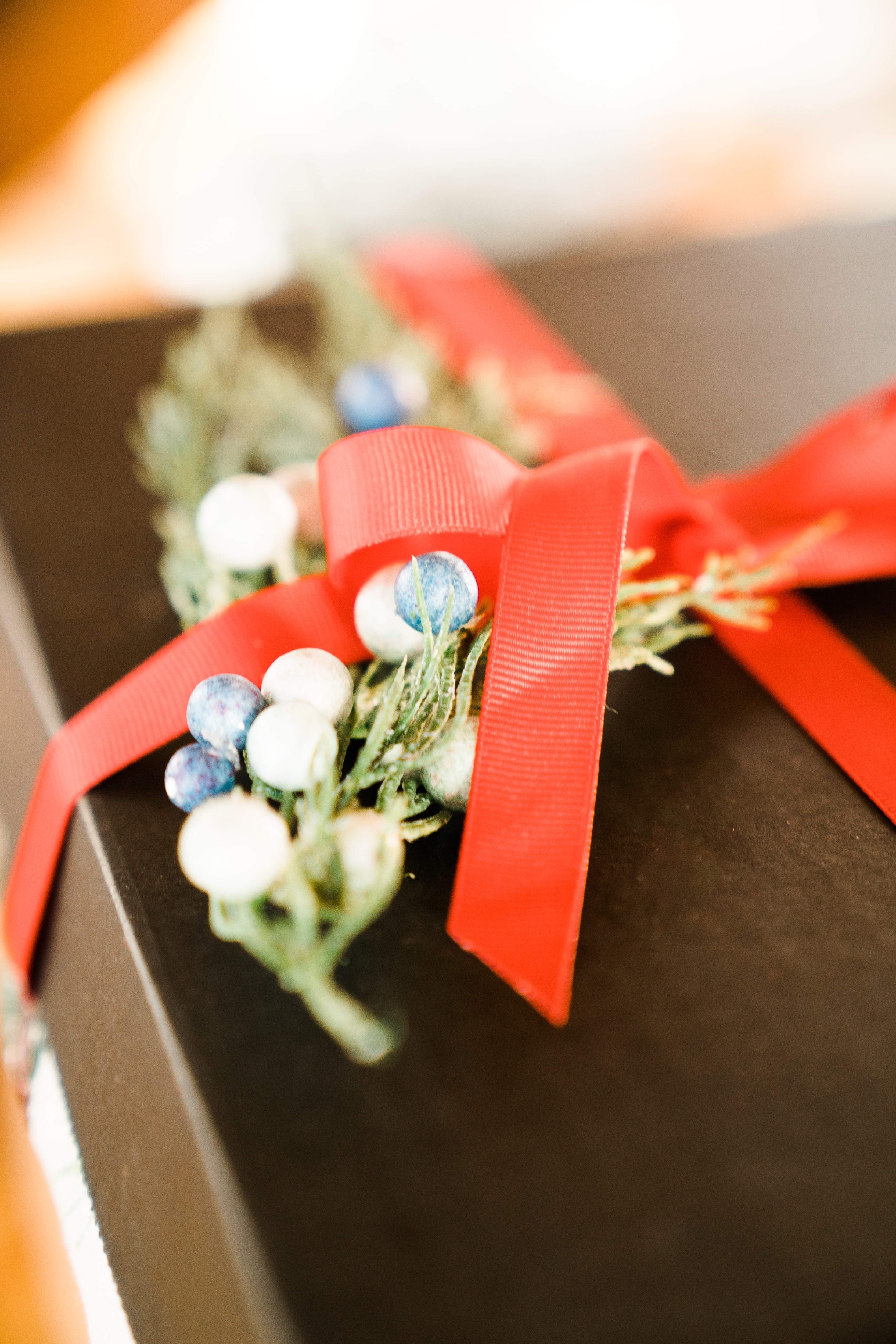 Holiday Gifts for her | David Oliver Gascon on Unsplash