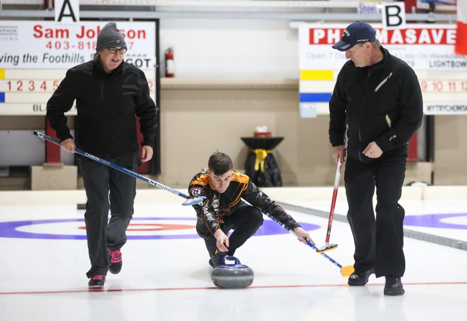 SPORTS-Curling Provs Opening BWC 0206 web