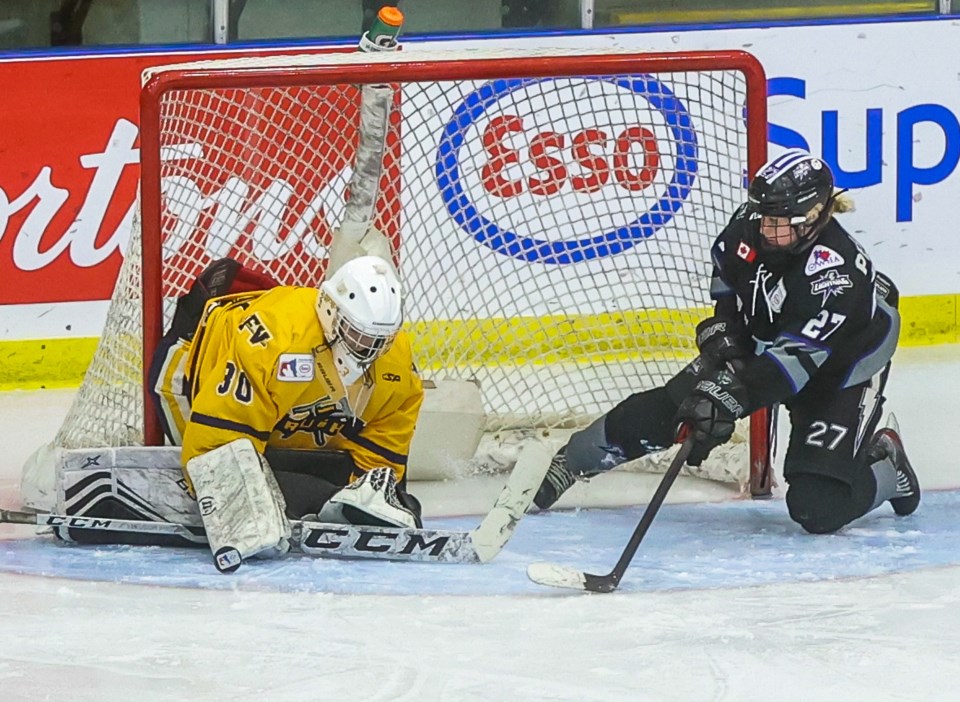 SPORTS-Esso Cup Final BWC 1107 web