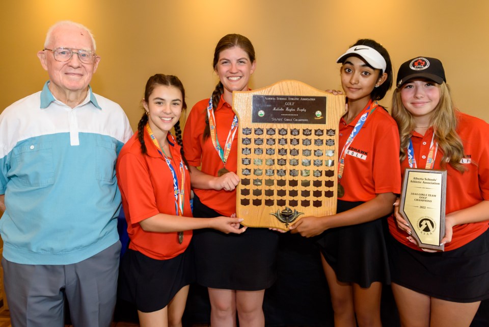 SPORTS-Girls Golf Provincials RK 6261WEB