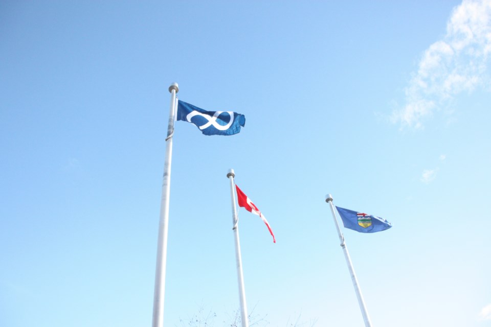 news-metis-flag-flying