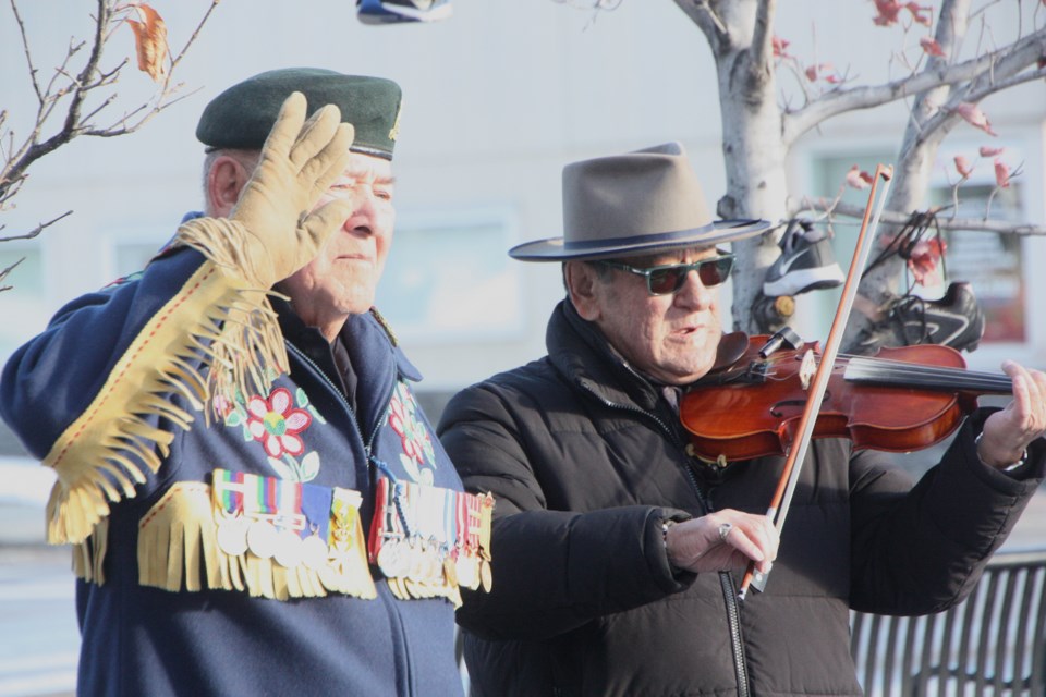 news-metis-flag-raising-1