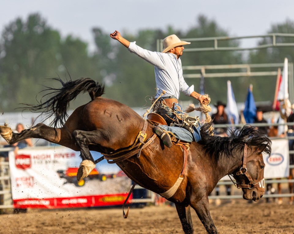 sports-okotoks-rodeo-2023-bwc-184806b-web