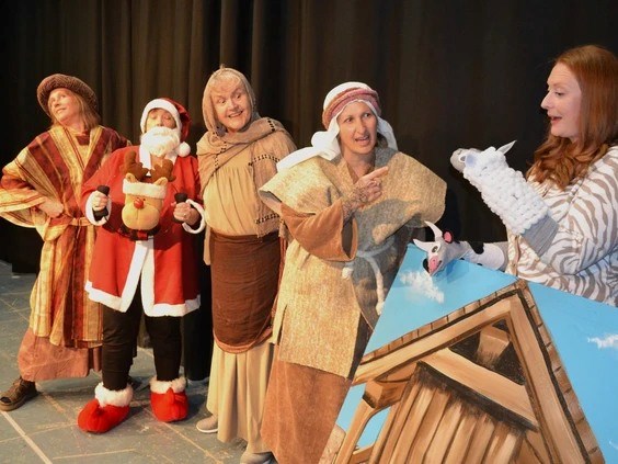 scene-windmill-theatre-christmas