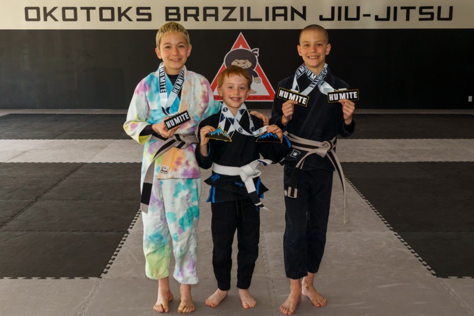 20250408-okotoks-junior-jiujitsu-gold-winners-mp