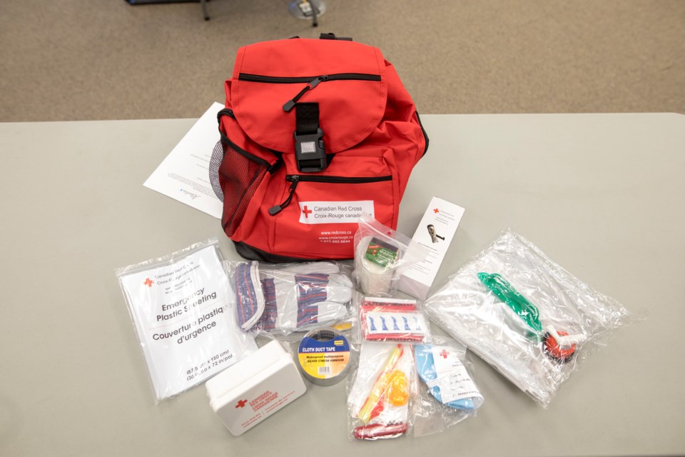 72 Hour Emergency Kits 9656