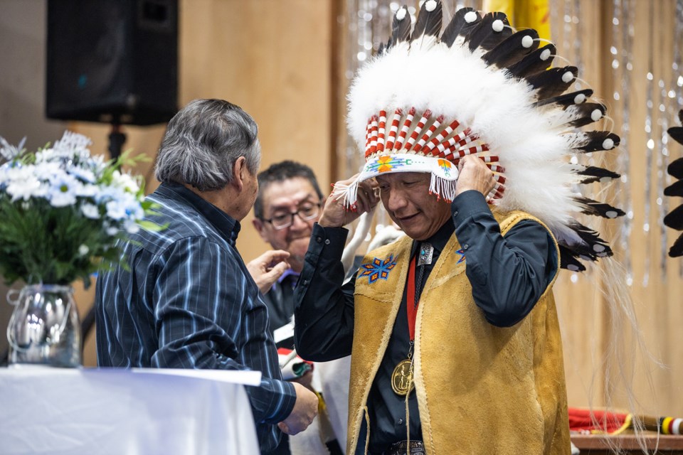 Recently re-elected Bearspaw First Nation Chief Darcy Dixon is sworn in at the inauguration of the Bearspaw band council on Jan. 10, 2019 at Chief Jacob Bearspaw Memorial School in Eden Valley. 

BRENT CALVER/GREAT WEST MEDIA