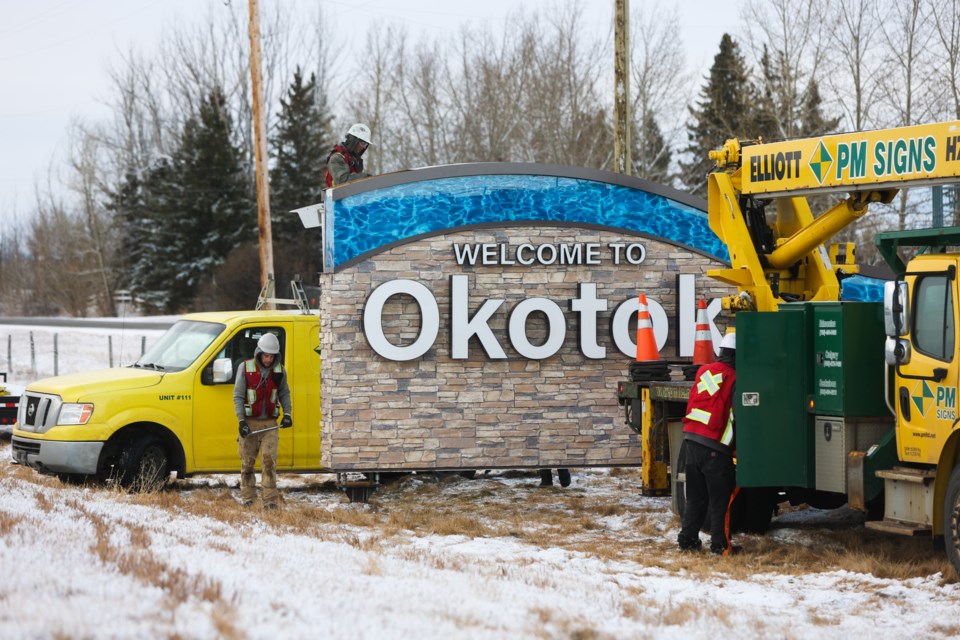 NEWS-Okotoks Sign BWC 3141 web