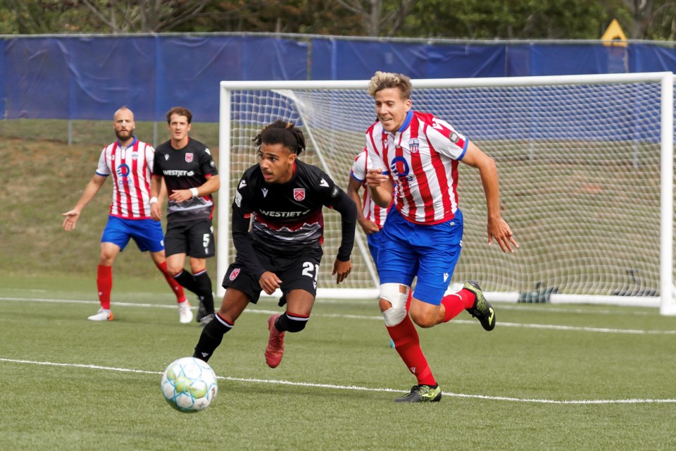 Cavalry FC's Mohamed Farsi looks for a passing opportunity during the 2-0 loss to Atlético Ottawa on Aug. 27 at the CPL's Island Games Tournament. (CPL/Chant Photography)