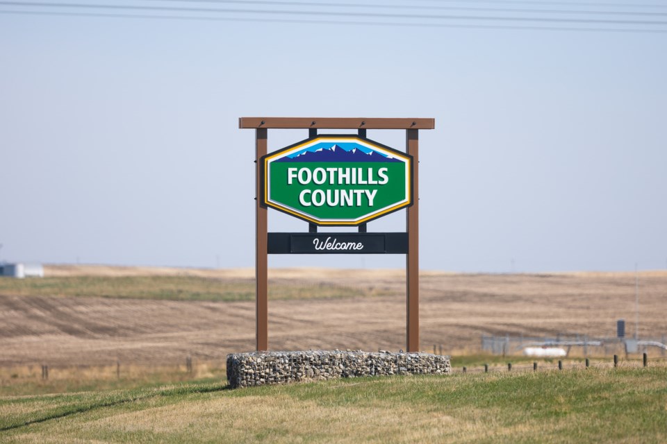 NEWS-Foothills County Sign Summer BWC 7395 web