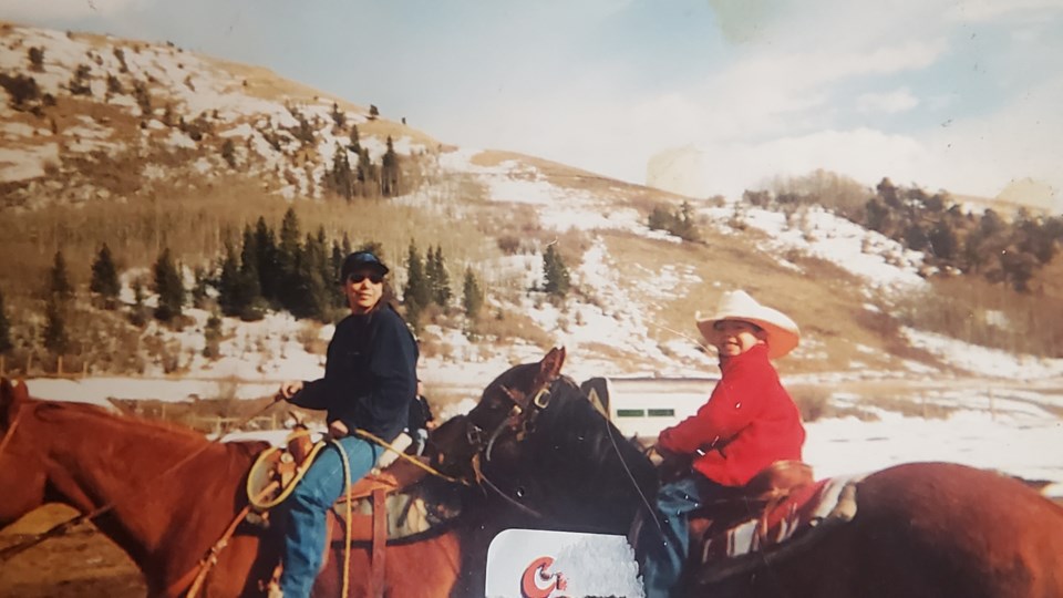 FM-Colten Lefthand family photos