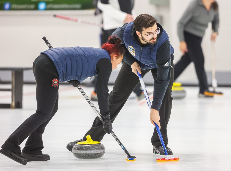 SPORTS-Mixed Curling