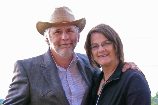 Longview husband and wife musical duo Jim and Lynda McLennan will perform at The Westwood in Black Diamond Feb. 9 at 7 p.m.