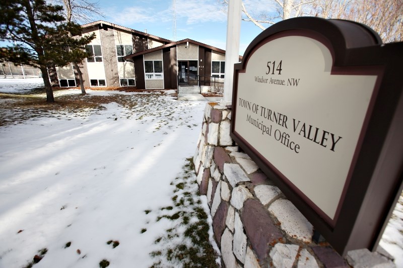 Turner Valley Town council approved its 2015 budget, which means taxpayers will see an increase of 0.75 per cent.