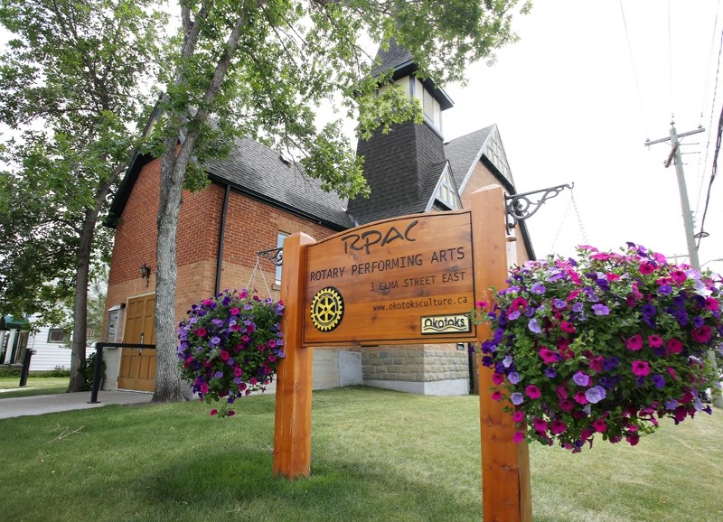 The Rotary Performing Arts Centre will not have to change its sign after Okotoks town council voted to keep Rotary in the performing art centre&#8217; s name for two years.