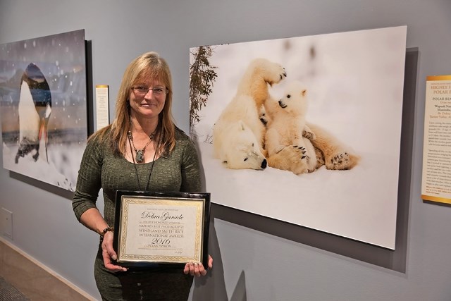 Longview photographer Debra Garside won the Nature&#8217; s Best Photography Award and her work now hangs in the Smithsonian National Museum in Washington D.C.