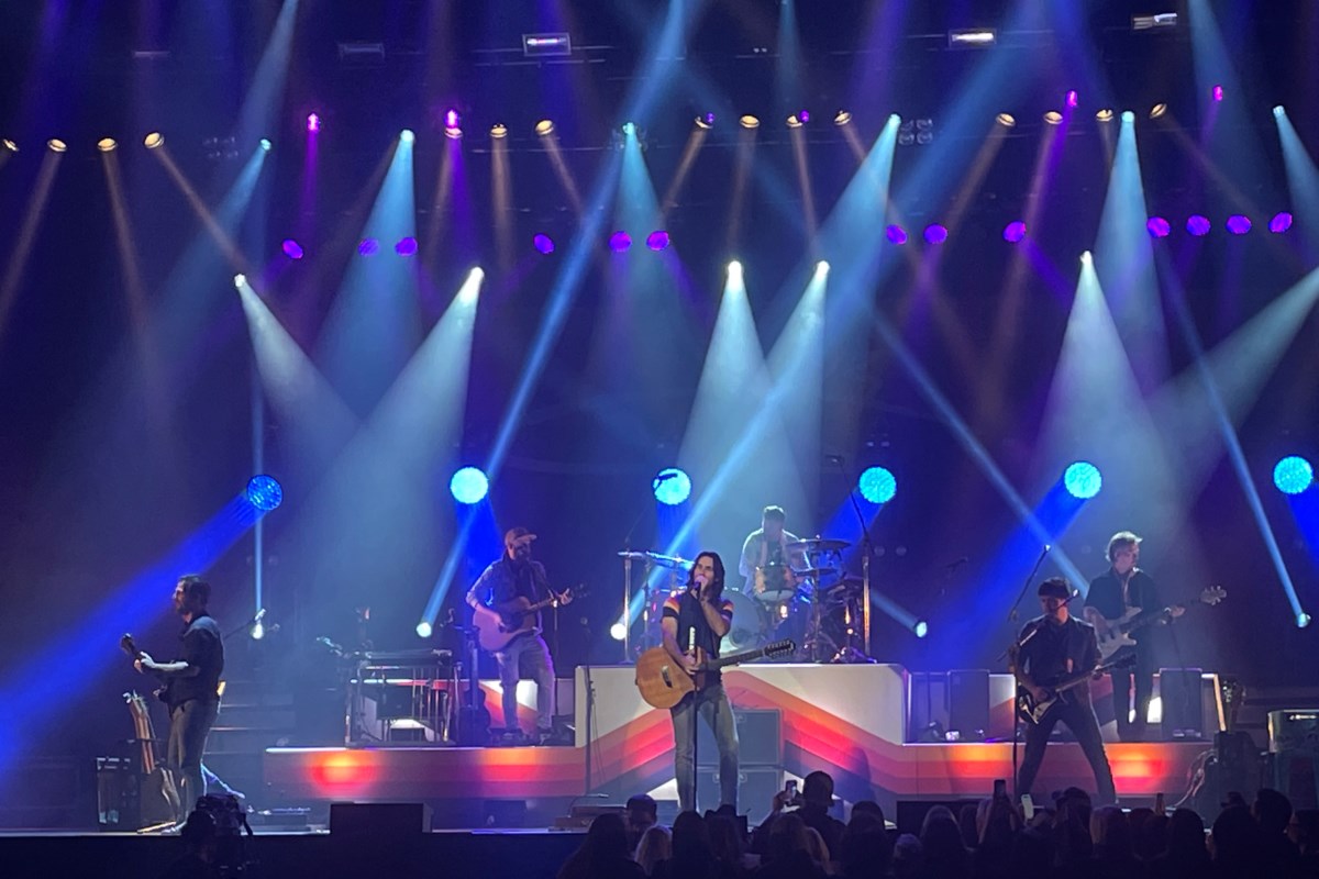 Country star Jake Owen marks return of concerts to Casino Rama