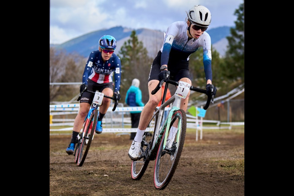 Reigning junior world champion Isabella Holmgren leads the pack in the elite women's category at the Pan American Cyclocross Championship in Montana. The Orillia cyclist struck gold at the event that featured some of the world's top cyclocross athletes.
