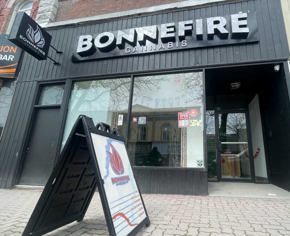 2023-03-16-bonnefire-storefront