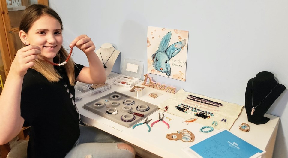Orillia girl has bead on success with 'gem' of a new crafting business ...