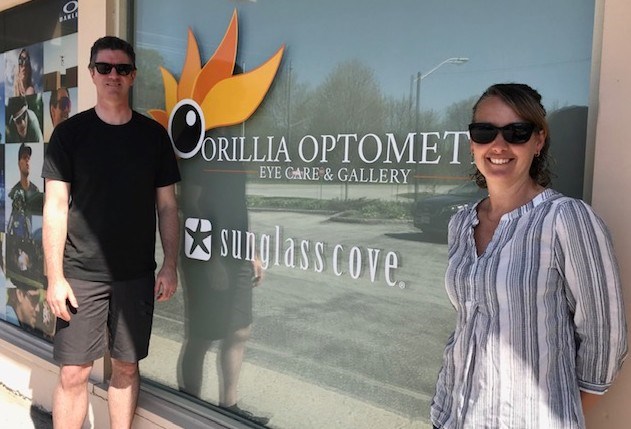 orillia optometry donates to food bank