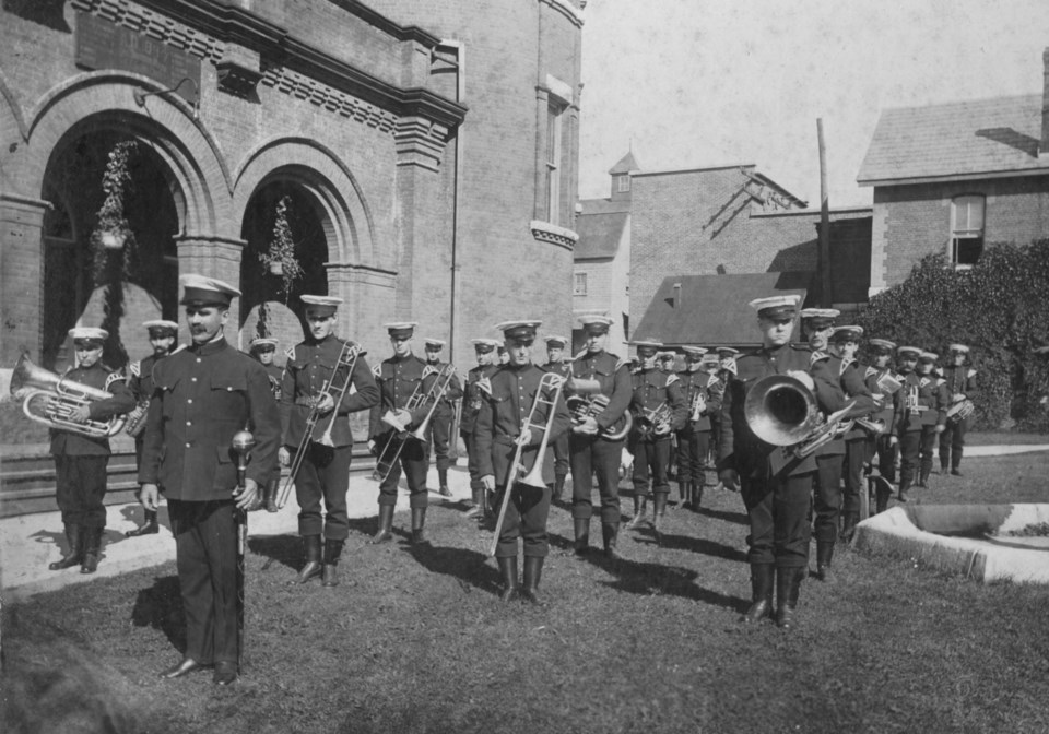 261-orillia-band-1910