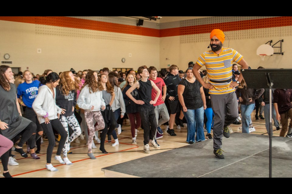 Gurdeep Pandher, a traditional folk dancer of Punjab, made one of his final stops on his Eastern Canada tour at Orillia Secondary School on Tuesday afternoon.