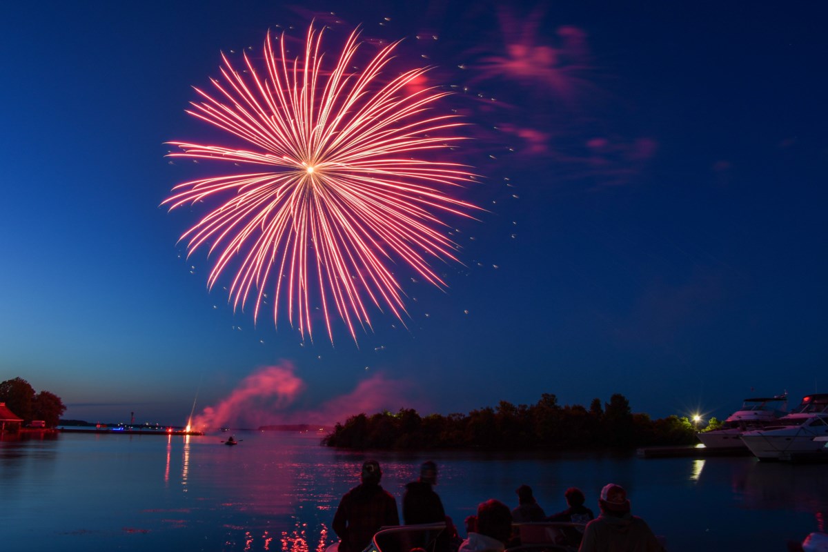 Fireworks cap a 'perfect' Canada Day in Orillia (8 photos) Orillia News