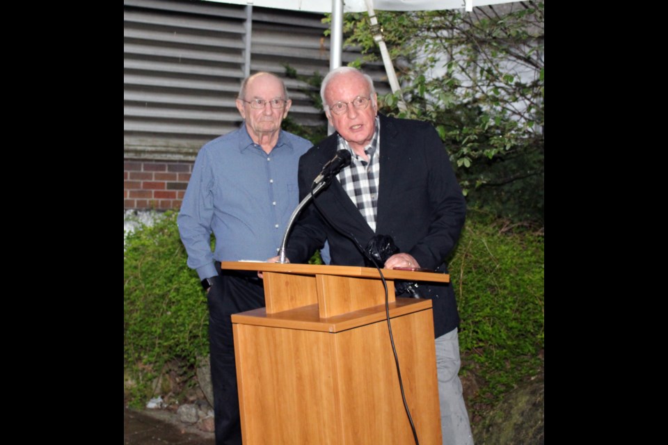 Local physicians, midwives recognized for service (5 photos 