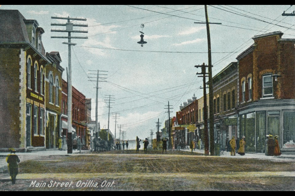 Mississaga Street, looking east from Peter Street, circa 1909.