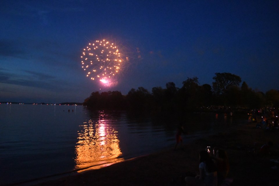 2023-07-01-canada-day-fireworks-connor-4