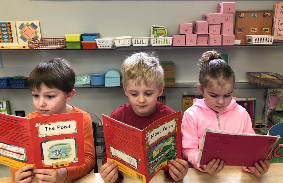 kids reading