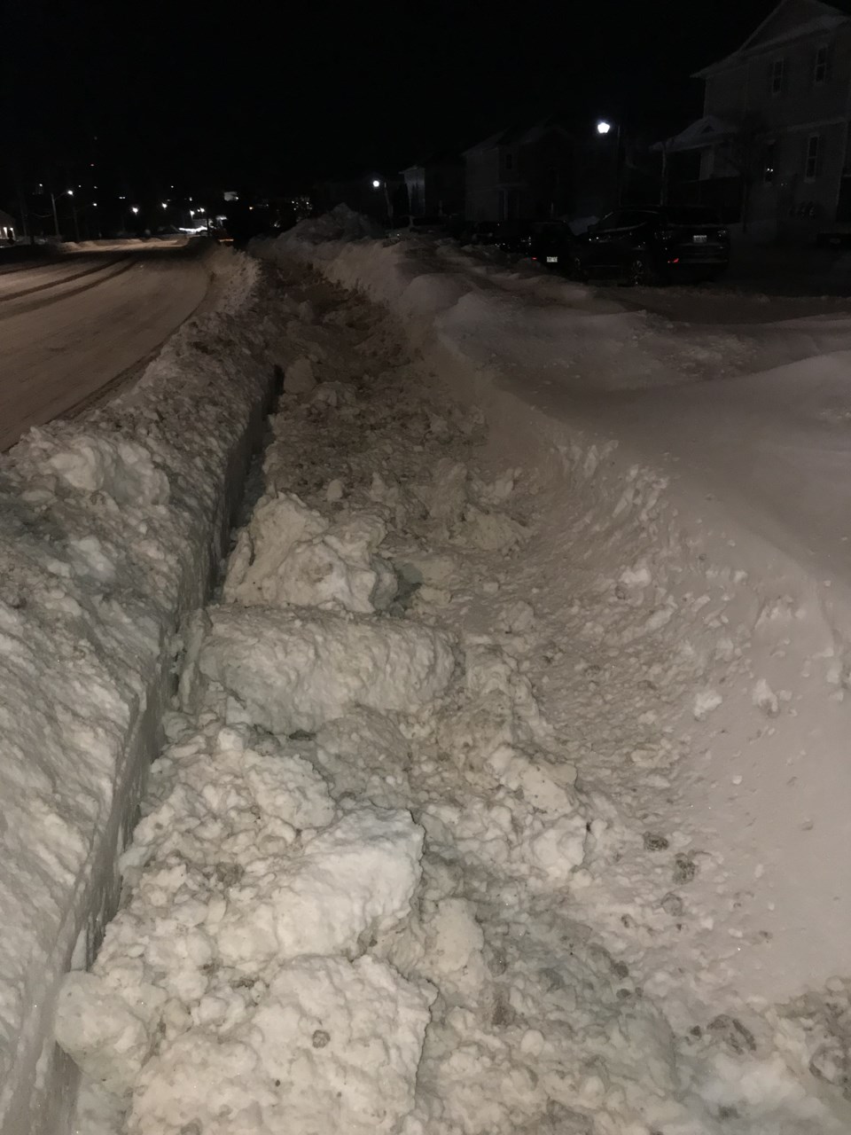 2023-02-03-sidewalk-snow