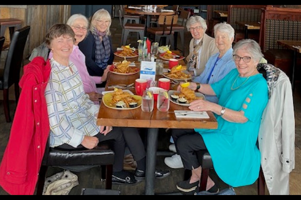 Ruth Watt, Joan Rosebush, Faye Goodwin, Mary Town, Jeanne Page and Zandra Dix are shown at Tailwinds Bar and Grill.