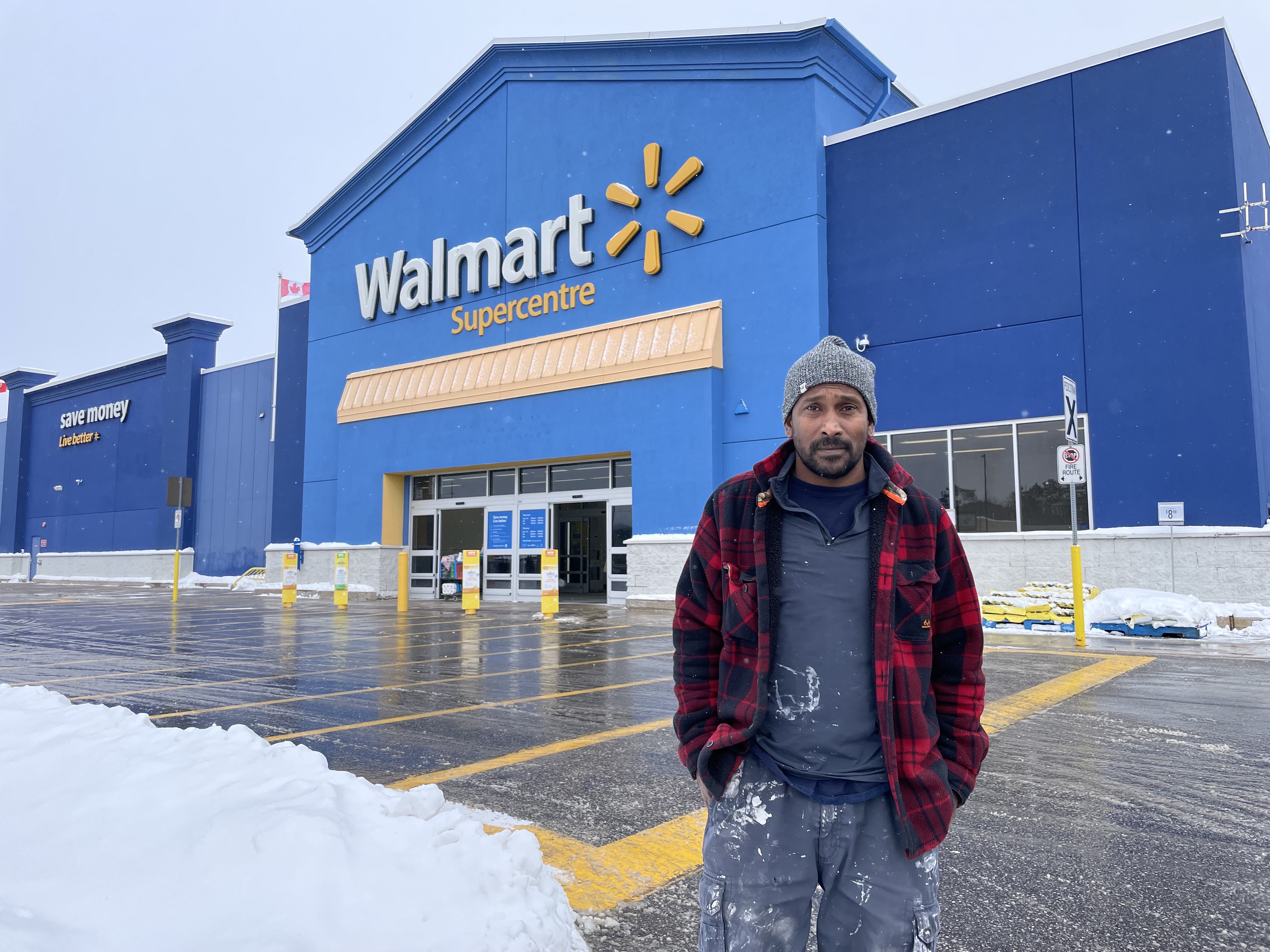 Customer calls out Walmart's selective receipt checking as