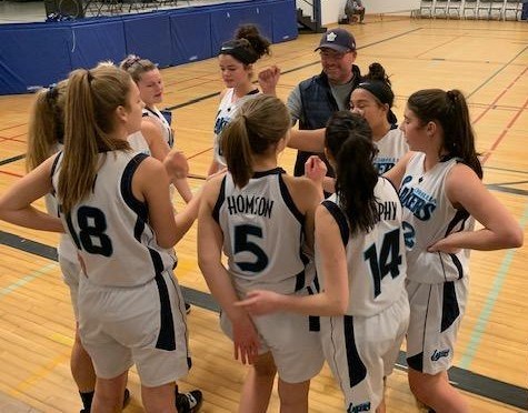 The Orillia Lakers U10 novice girls get some last-minute advice from their coach. After the pandemic wiped out last season, the Lakers are ready to return to the hardcourt. OrilliaMatters File photo