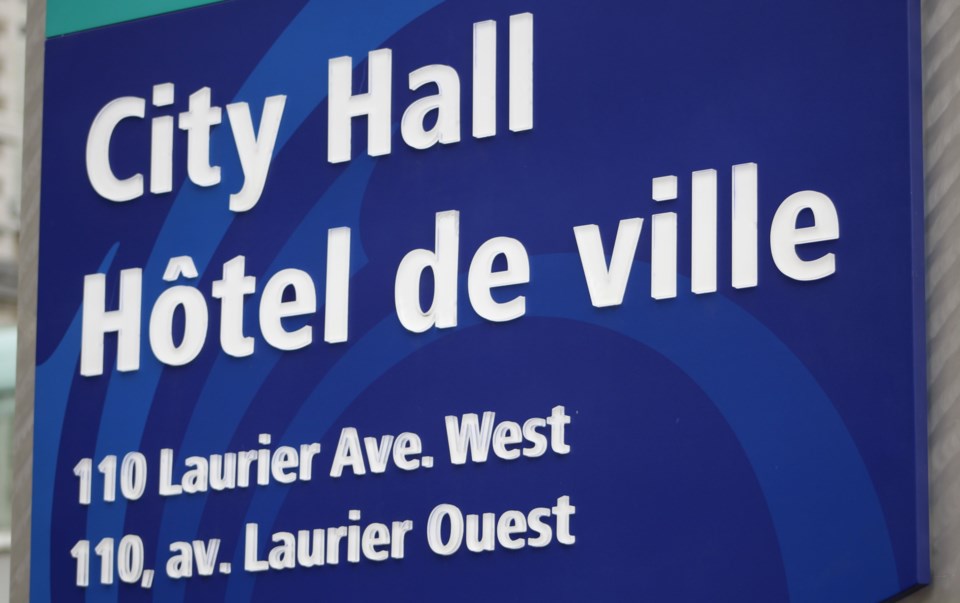 2018-02-28 Ottawa City Hall1 MV