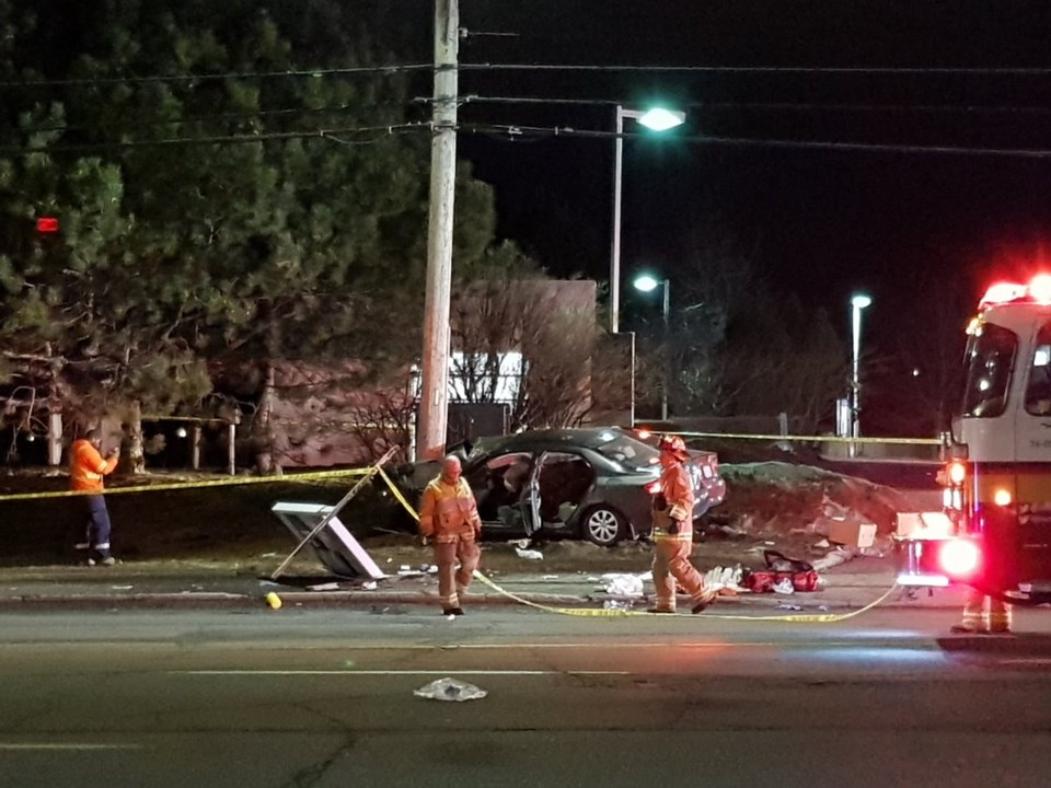 2018-04-03-Crash-scene-Merivale-AB