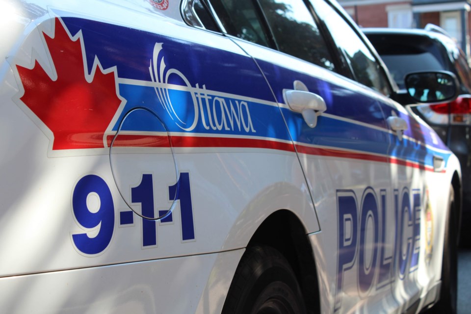 2018-07-12 ottawa police cruiser MV3