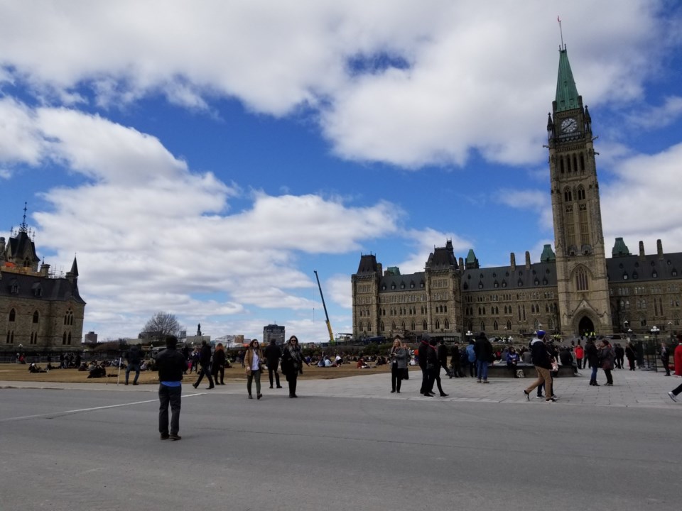 2018-04-20-parliament-hill-420-sk-(jp)3