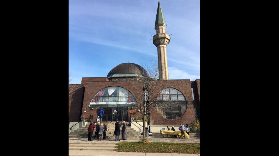 2017-ottawa-mosque-reframe-jw