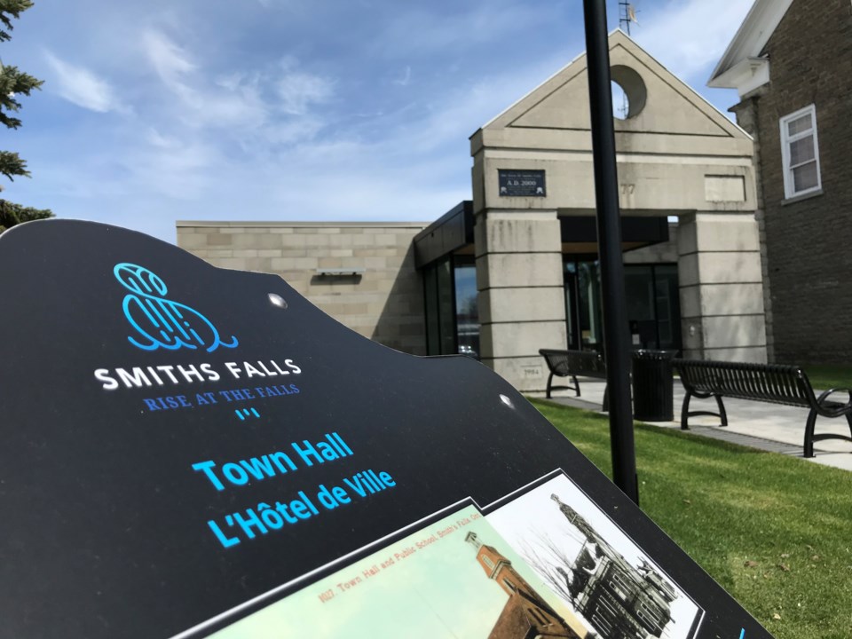 2021-05-04 Smiths Falls Town Hall MV2