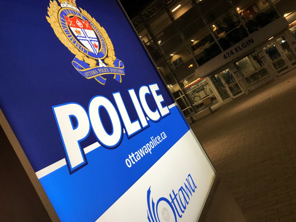 2019-11-19 ottawa police night 3