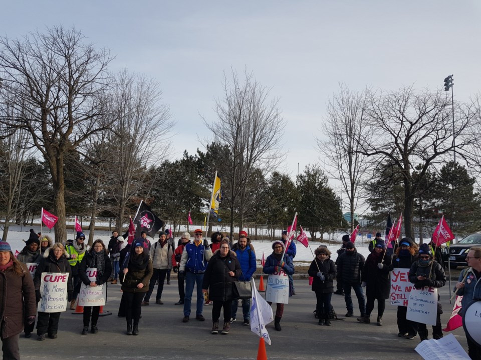 2018-03-27 Carleton strike GL-3